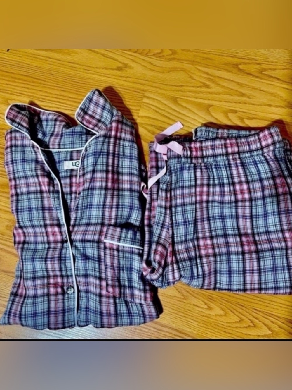 UGG women’s Pink and Blue Plaid Pajama Set size Small